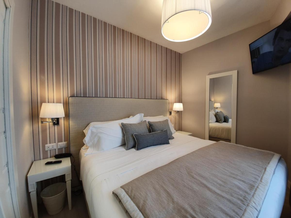 Hotel Plaza Porto Azzurro Eksteriør bilde