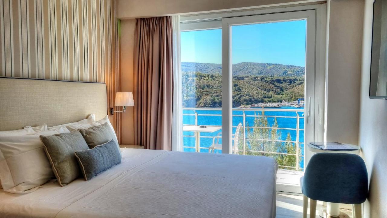 Hotel Plaza Porto Azzurro Eksteriør bilde
