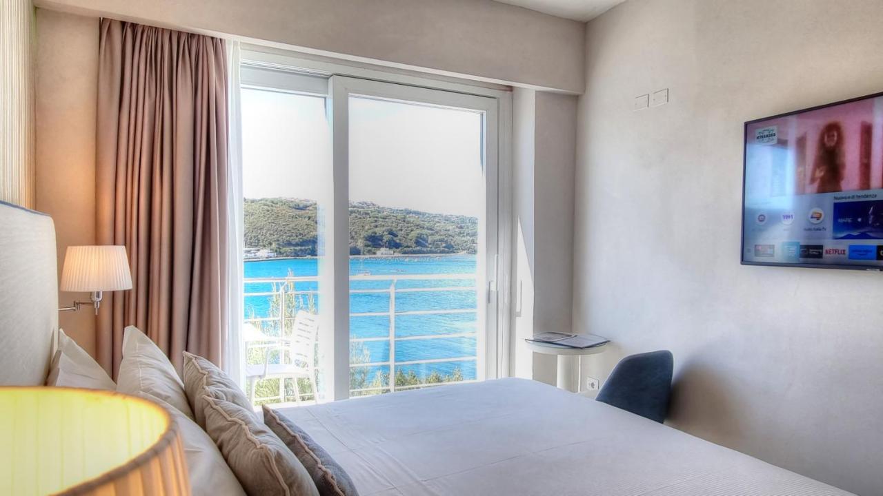 Hotel Plaza Porto Azzurro Eksteriør bilde