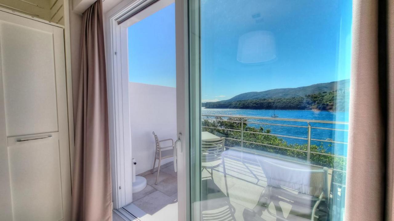 Hotel Plaza Porto Azzurro Eksteriør bilde