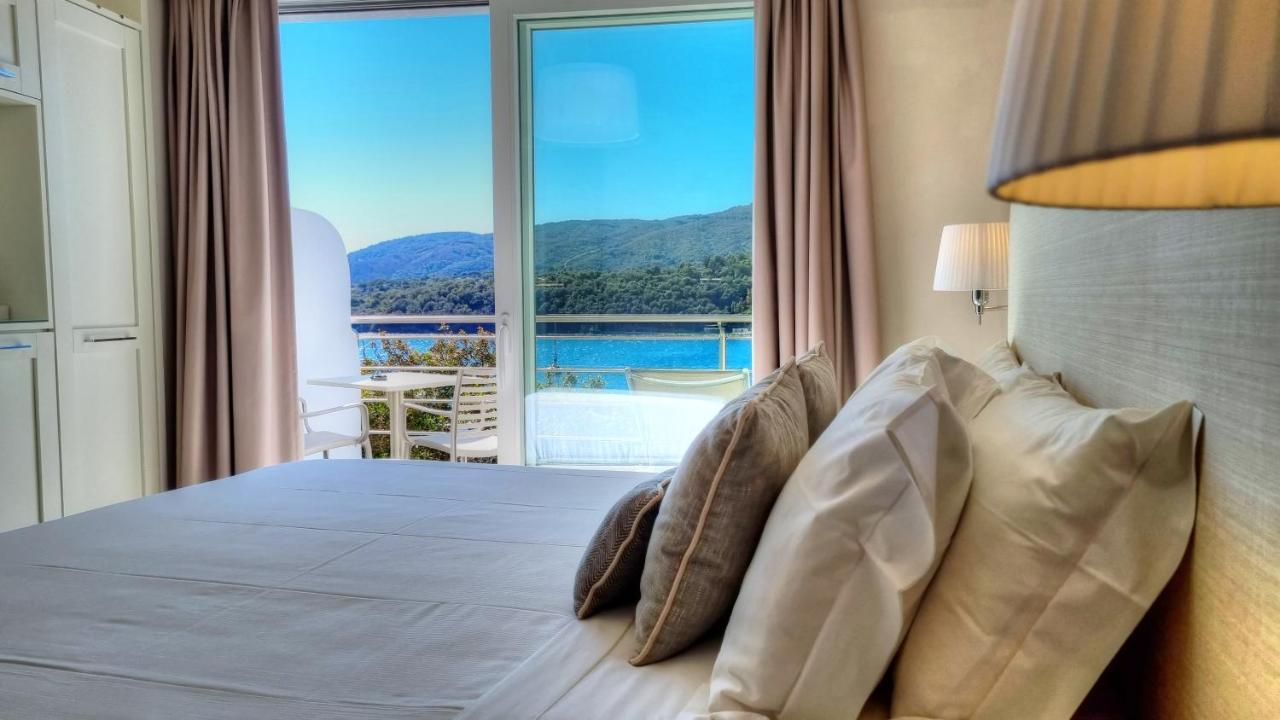 Hotel Plaza Porto Azzurro Eksteriør bilde