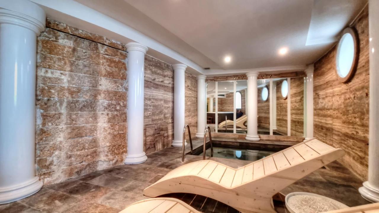 Hotel Plaza Porto Azzurro Eksteriør bilde