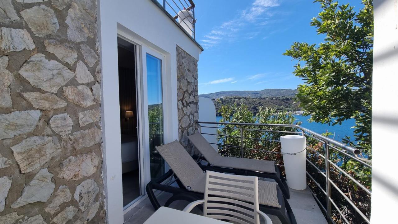 Hotel Plaza Porto Azzurro Eksteriør bilde