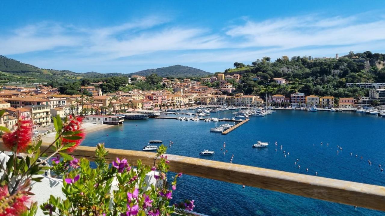 Hotel Plaza Porto Azzurro Eksteriør bilde