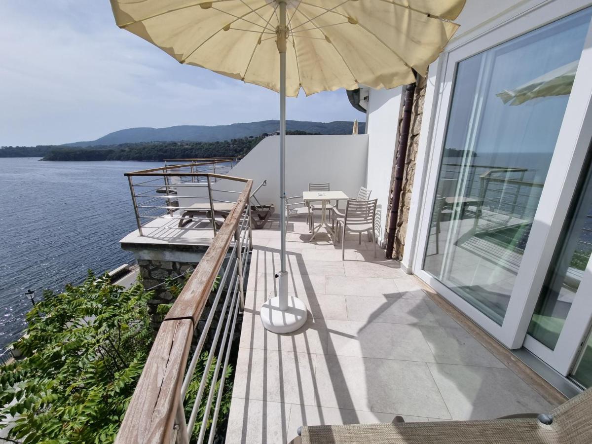 Hotel Plaza Porto Azzurro Eksteriør bilde