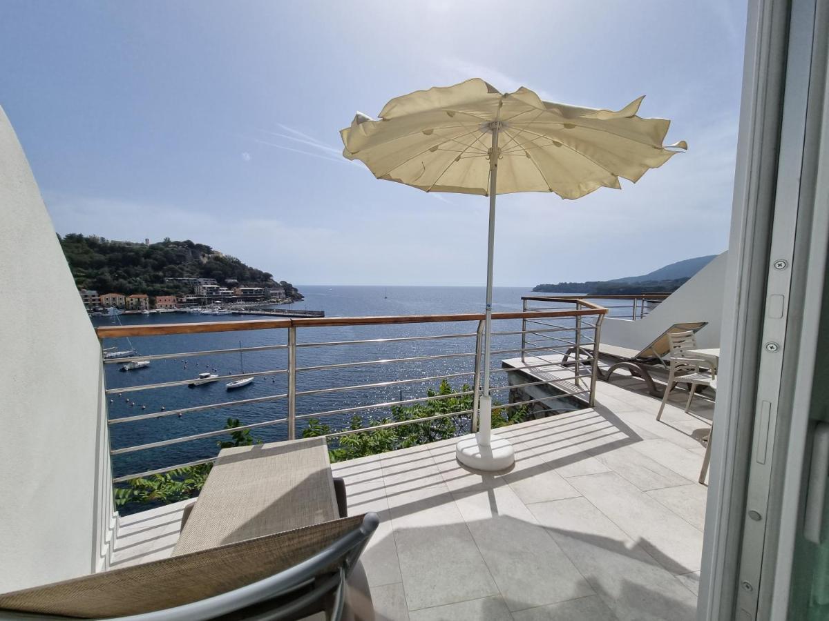 Hotel Plaza Porto Azzurro Eksteriør bilde