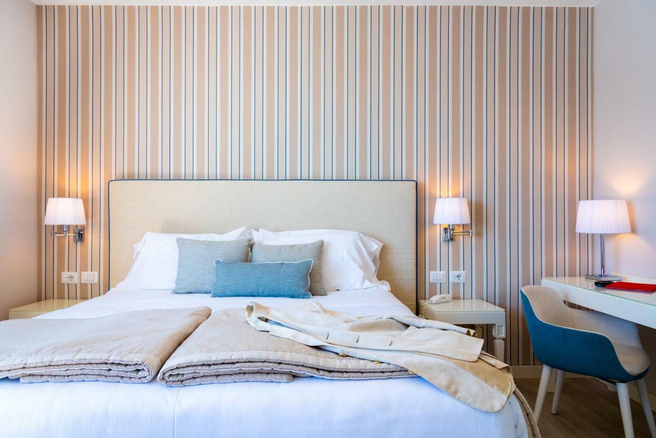 Hotel Plaza Porto Azzurro Eksteriør bilde