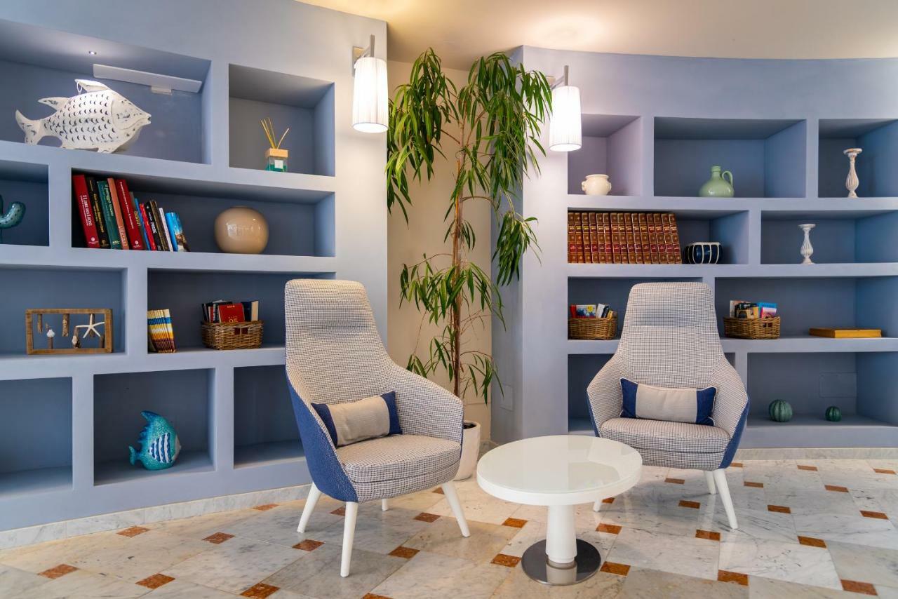 Hotel Plaza Porto Azzurro Eksteriør bilde